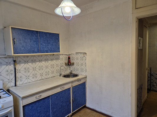 Продам трехкомнатную (3-комн.) квартиру, Новоизмайловский пр-кт, 17, Санкт-Петербург г