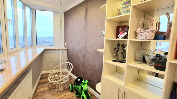 Продам многокомнатную квартиру, 60-летия Октября пр-кт, 17, Москва г