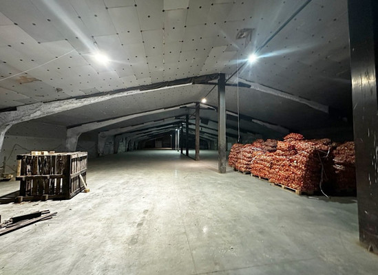 Продам коммерческое помещение 4 000 м2, 50, Филипповское д