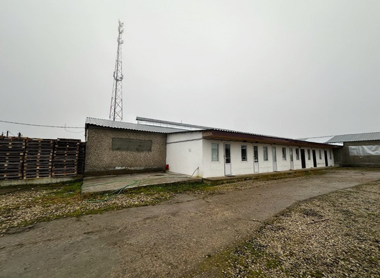 Продам коммерческое помещение 4 000 м2, 50, Филипповское д