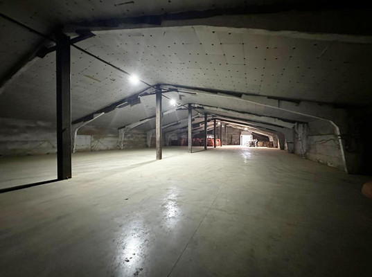 Продам коммерческое помещение 4 000 м2, 50, Филипповское д