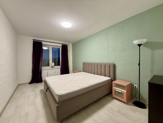 Сдам трехкомнатную (3-комн.) квартиру, Заречная ул, 37А, Парголово п