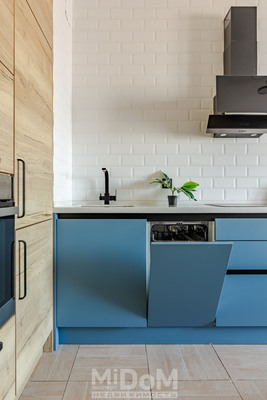 Продам двухкомнатную (2-комн.) квартиру, Петровский б-р, 25, Бугры п