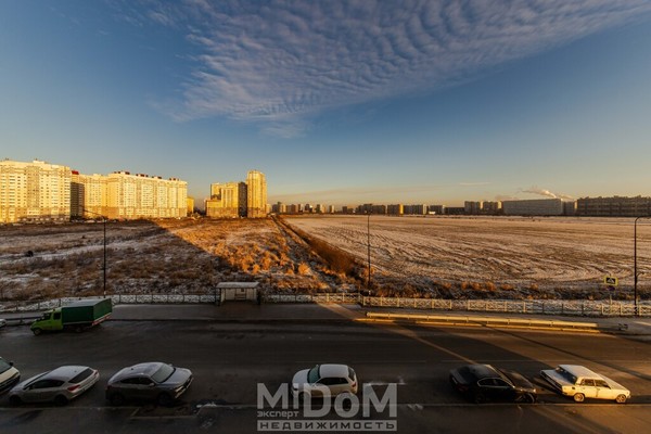 Продам двухкомнатную (2-комн.) квартиру, Петровский б-р, 25, Бугры п