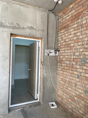 Продам трехкомнатную (3-комн.) квартиру, Светлогорская ул, 1, Аристово д