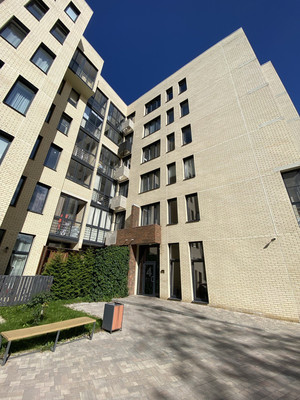 Продам трехкомнатную (3-комн.) квартиру, Светлогорская ул, 1, Аристово д