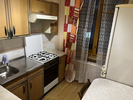 Продам трехкомнатную (3-комн.) квартиру, Подольская ул, 9/20, Северово д