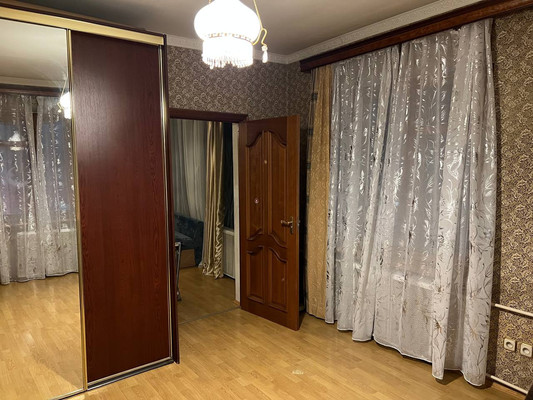 Продам трехкомнатную (3-комн.) квартиру, Подольская ул, 9/20, Северово д