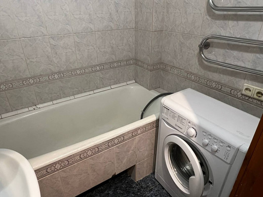 Продам трехкомнатную (3-комн.) квартиру, Подольская ул, 9/20, Северово д