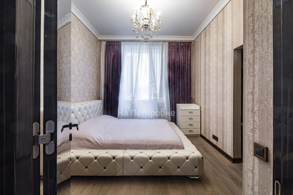 Продам трехкомнатную (3-комн.) квартиру, Заречная (Новогорск мкр.) ул, 2к2, Химки г