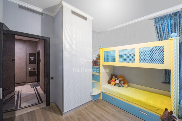 Продам трехкомнатную (3-комн.) квартиру, Заречная (Новогорск мкр.) ул, 2к2, Химки г