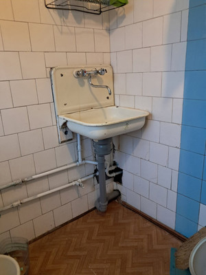 Продам трехкомнатную (3-комн.) квартиру, Железнодорожная ул, 69, Мга гп