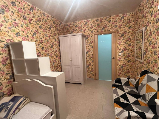 Сдам трехкомнатную (3-комн.) квартиру, Латышских Стрелков ул, 15к3, Санкт-Петербург г