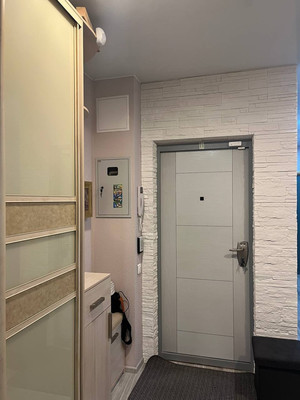 Сдам трехкомнатную (3-комн.) квартиру, Латышских Стрелков ул, 15к3, Санкт-Петербург г