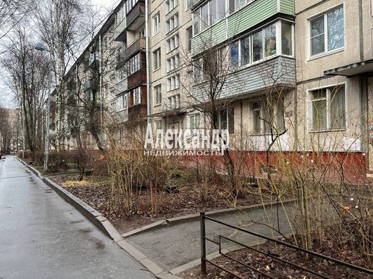 Продам однокомнатную (1-комн.) квартиру, Космонавтов пр-кт, 86к1, Санкт-Петербург г