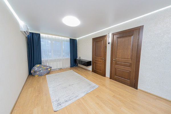 Продам многокомнатную квартиру, Надежды Сусловой ул, 2к3, Нижний Новгород г