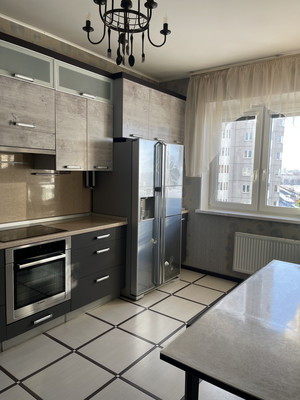 Продам трехкомнатную (3-комн.) квартиру, Димитрова ул, 41к1, Санкт-Петербург г