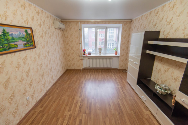 Продам трехкомнатную (3-комн.) квартиру, Менделеева ул, 53, Аксай г