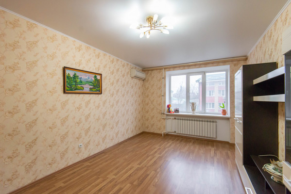 Продам трехкомнатную (3-комн.) квартиру, Менделеева ул, 53, Аксай г