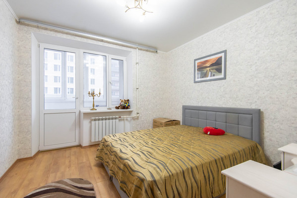 Продам трехкомнатную (3-комн.) квартиру, Менделеева ул, 53, Аксай г