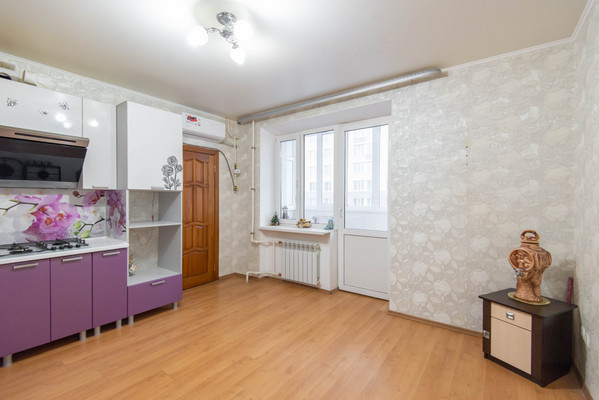 Продам трехкомнатную (3-комн.) квартиру, Менделеева ул, 53, Аксай г