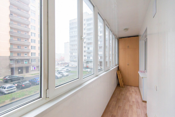 Продам трехкомнатную (3-комн.) квартиру, Менделеева ул, 53, Аксай г