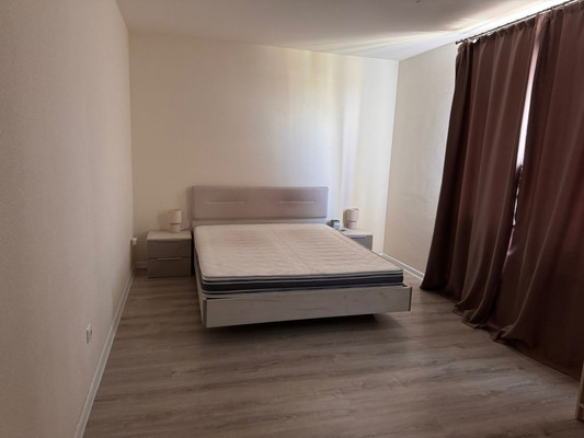 Продам двухкомнатную (2-комн.) квартиру, Русановская ул, 18к6, Санкт-Петербург г