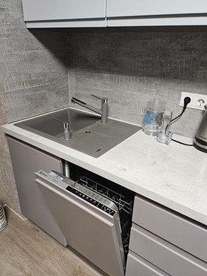 Продам двухкомнатную (2-комн.) квартиру, Михайлова ул, 30Ак3, Москва г