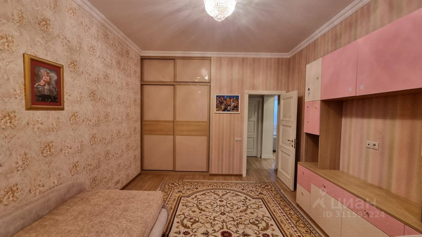 Продам трехкомнатную (3-комн.) квартиру, Спасская ул, 1к1, Красногорск г