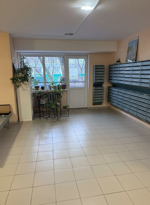 Продам двухкомнатную (2-комн.) квартиру, Нежинская ул, 19к1, Москва г