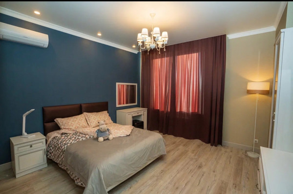 Продам трехкомнатную (3-комн.) квартиру, Оренбургский Тракт ул, 4Б, Казань г