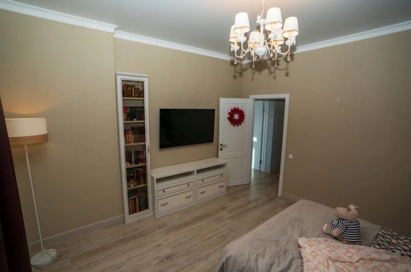 Продам трехкомнатную (3-комн.) квартиру, Оренбургский Тракт ул, 4Б, Казань г