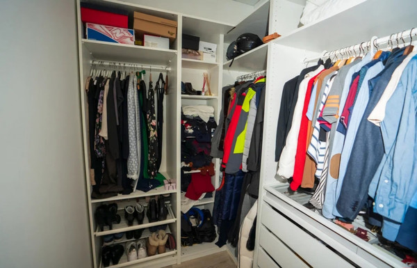 Продам трехкомнатную (3-комн.) квартиру, Оренбургский Тракт ул, 4Б, Казань г