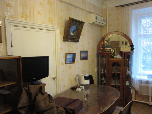 Продам двухкомнатную (2-комн.) квартиру, Кутузовский пр-кт, 23к1, Москва г