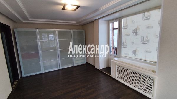 Продам двухкомнатную (2-комн.) квартиру, Маяковского ул, 5, Кировск г