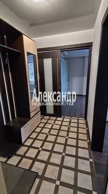 Продам двухкомнатную (2-комн.) квартиру, Маяковского ул, 5, Кировск г