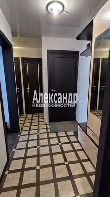 Продам двухкомнатную (2-комн.) квартиру, Маяковского ул, 5, Кировск г