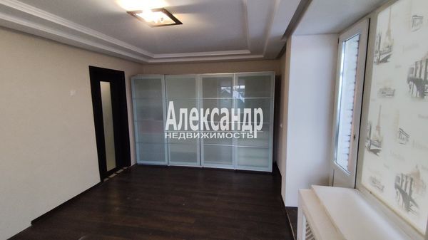 Продам двухкомнатную (2-комн.) квартиру, Маяковского ул, 5, Кировск г