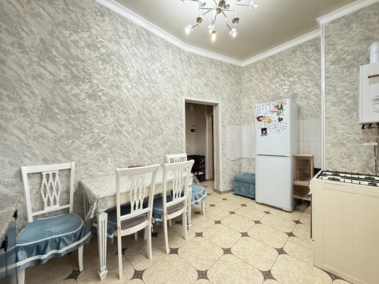 Продам однокомнатную (1-комн.) квартиру, Ленина ул, 2, Чегем г