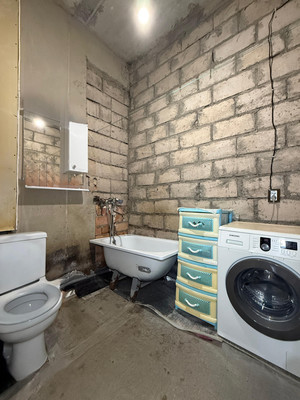 Продам однокомнатную (1-комн.) квартиру, Ленина ул, 2, Чегем г