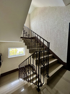 Продам однокомнатную (1-комн.) квартиру, Звонкий пер, 3, Цемдолина с