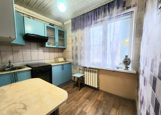 Продам двухкомнатную (2-комн.) квартиру, Строителей ул, 23, Новомичуринск г