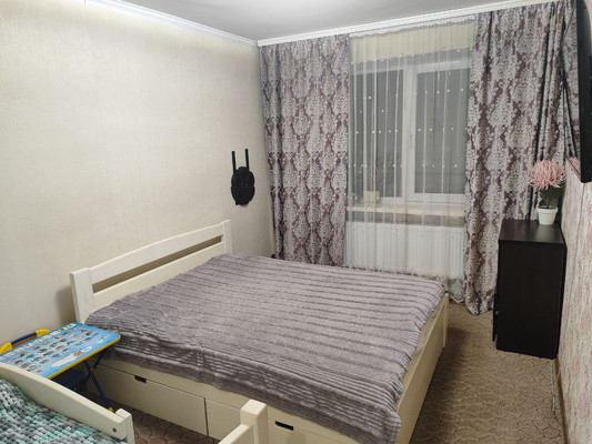 Продам двухкомнатную (2-комн.) квартиру, Победы ул, 25, Залесье с