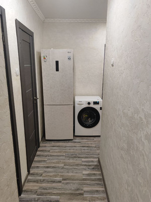 Продам двухкомнатную (2-комн.) квартиру, Победы ул, 25, Залесье с