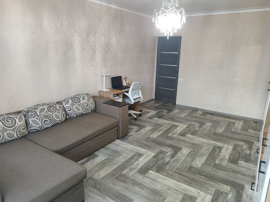 Продам двухкомнатную (2-комн.) квартиру, Победы ул, 25, Залесье с