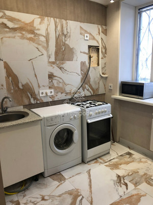 Продам однокомнатную (1-комн.) квартиру, Измайловский б-р, 66, Москва г