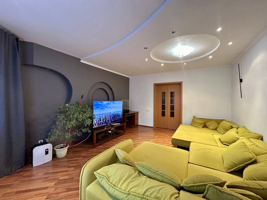 Продам трехкомнатную (3-комн.) квартиру, Комсомольская ул, 29, Ханты-Мансийск г