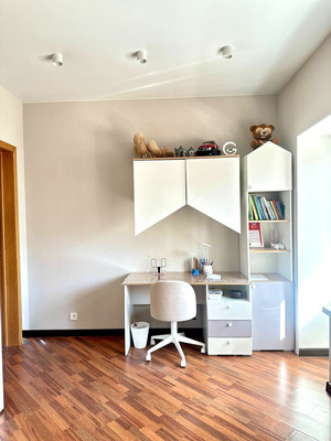 Продам трехкомнатную (3-комн.) квартиру, Комсомольская ул, 29, Ханты-Мансийск г