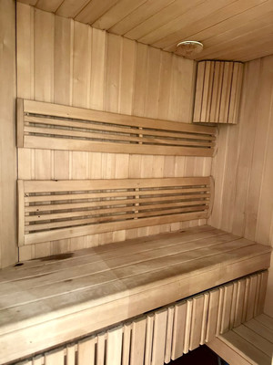 Продам трехкомнатную (3-комн.) квартиру, Комсомольская ул, 29, Ханты-Мансийск г