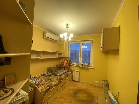 Продам трехкомнатную (3-комн.) квартиру, Академика Варги ул, 3, Москва г